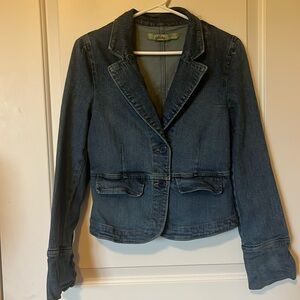 Moe medium juniors Jean jacket in very good condition